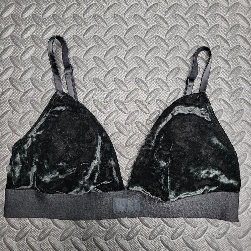 Victoria’s Secret PINK Velvet Bralette Medium Whimsigoth Dark Academia Coquette